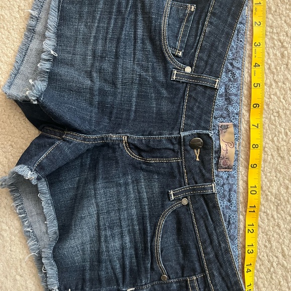 Paige Low Rise Cutoff Shorts - Excellent condition - Picture 3 of 6
